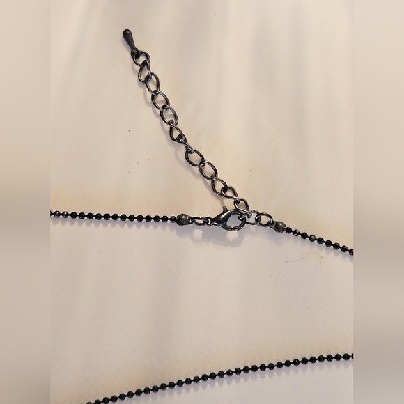 💚 Neon green "LOVE" choker style necklace! - Picture 3 of 5